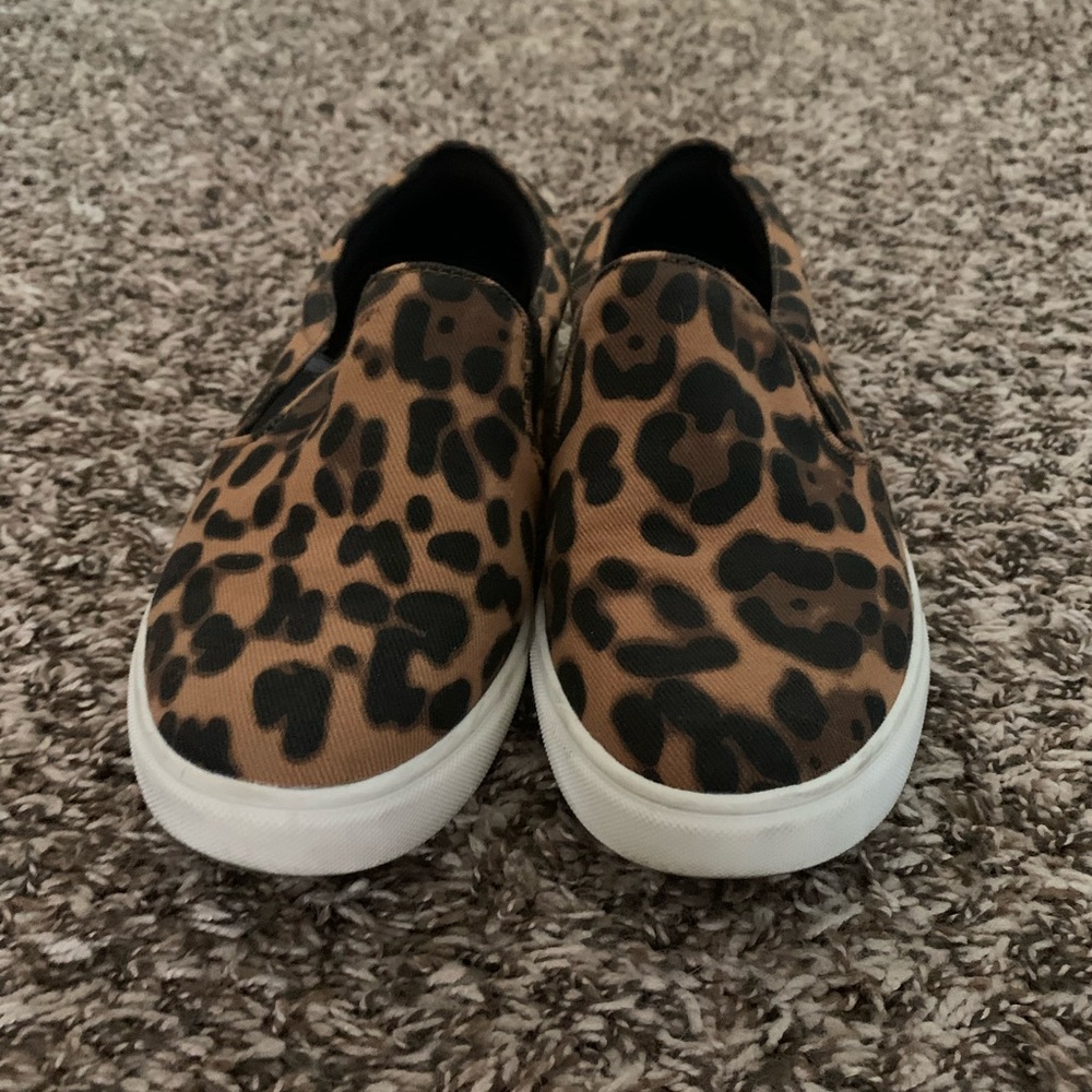 Cheetah print slip on shoes